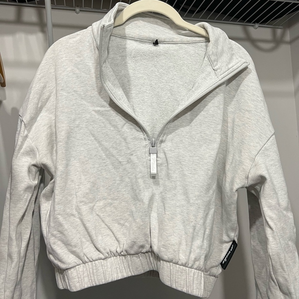 P’tula Cropped Collared Sweater szM